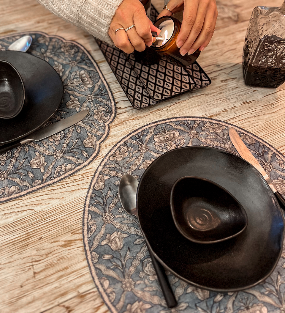 Tulip - פלייסמט פי וי סי עגול