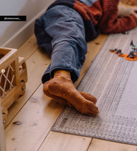 Emilia White - שטיח פי וי סי