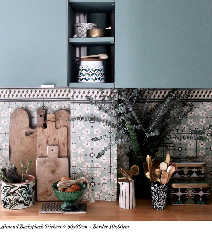 Almond Mint - מדבקות קיר