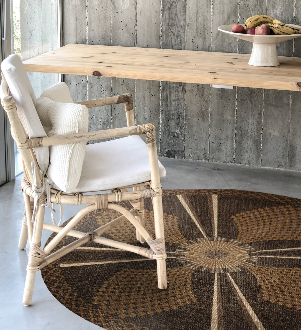 Makeba Lily Round Vinyl Rug