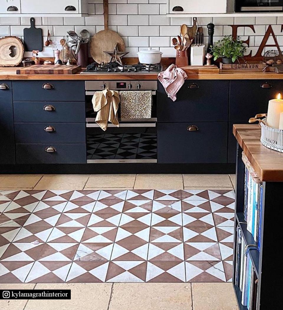 Borgo Bordeaux Antique - שטיח פי וי סי