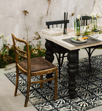 Borgo Lily Black Antique - Modu floor - שטיח פי וי סי