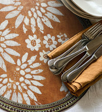 Bohemian Garden Hazel - פלייסמט פי וי סי עגול