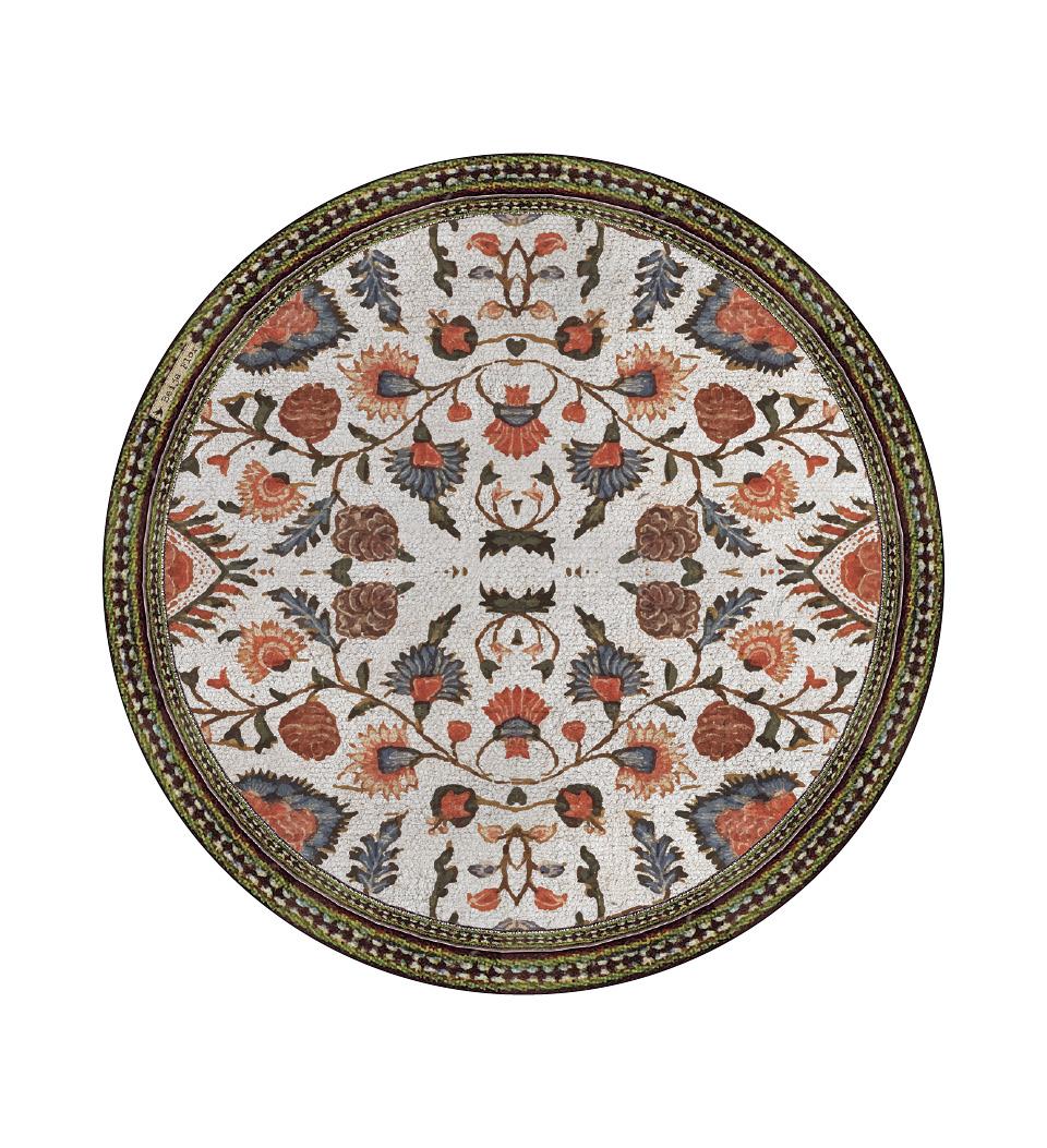Bohemian Garden White - פלייסמט פי וי סי עגול