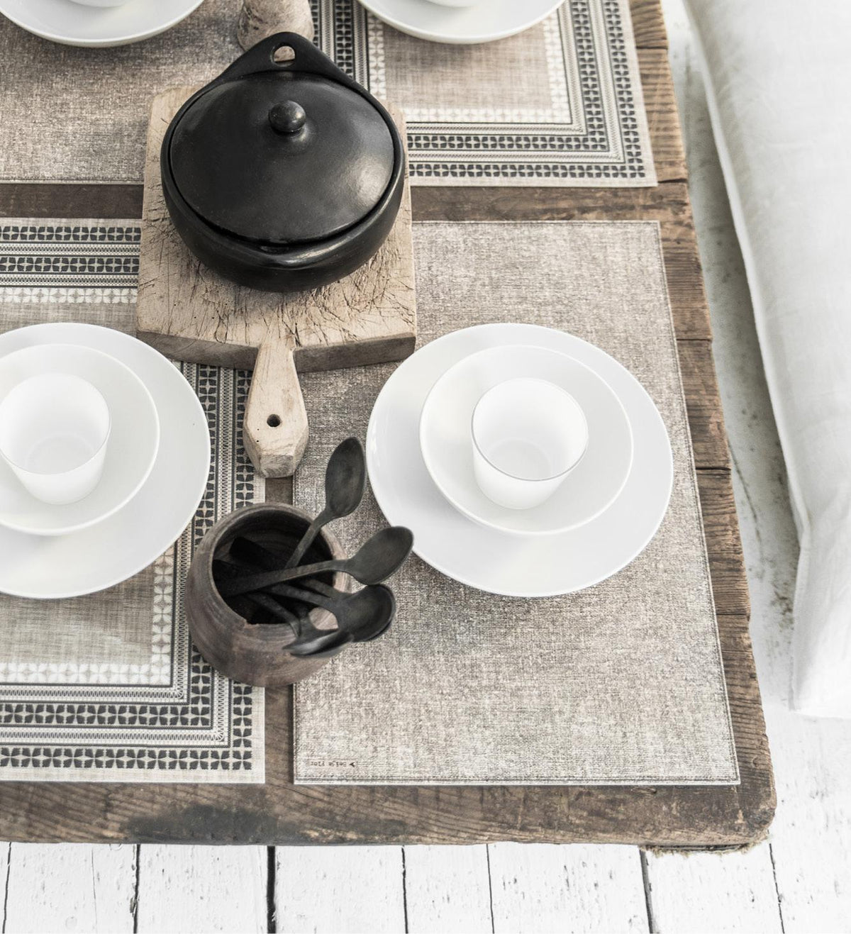 Linen Natural - פלייסמט פי וי סי