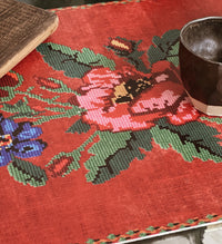 Gobelin Red - פלייסמט פי וי סי