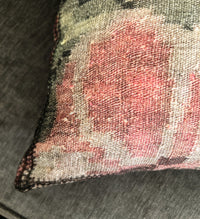 Quilt Kilim Lasi - כרית פשתן